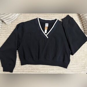 NWT Victoria’s Secret PREMIUM FLEECE CROP V-NECK PULLOVER